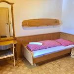 Ledererwirt Szálloda *