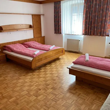Ledererwirt Hotell *