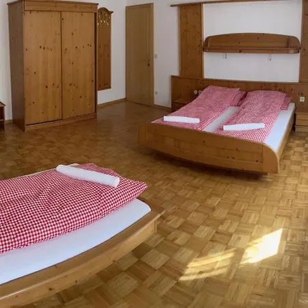 Ledererwirt Hotell *