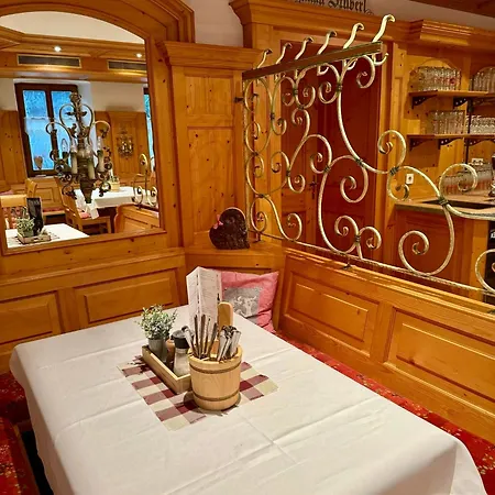 Ledererwirt Szálloda