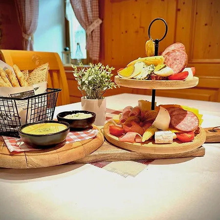 Ledererwirt Hotel *