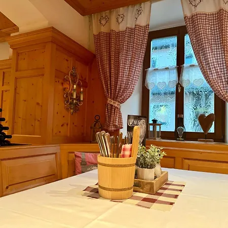 Ledererwirt Hotell *