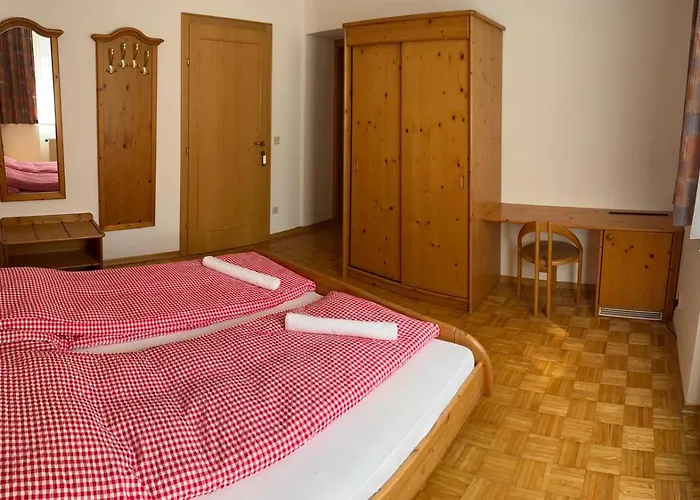 Ledererwirt 酒店 圣兰布雷希特