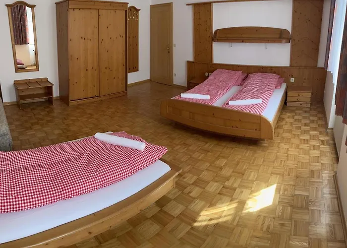 Ledererwirt 酒店 *